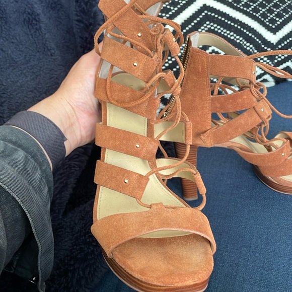 Pair of Michael kors worn once - Picture 1 of 2